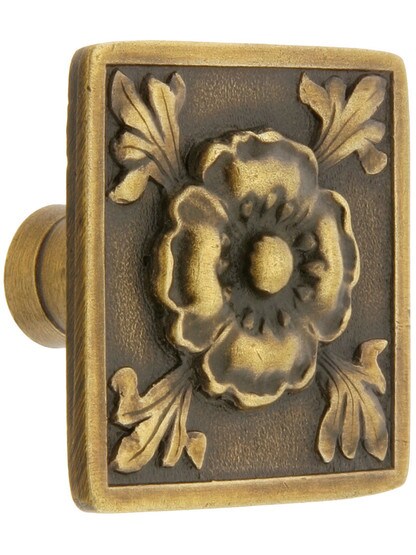 Square Poppy Knob - 1 3/8 inch x 1 3/8 inch in Antique Brass.